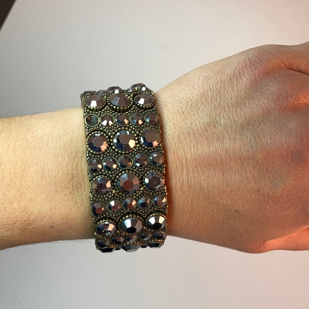 Lia Sophia Shiny Stone Bracelet